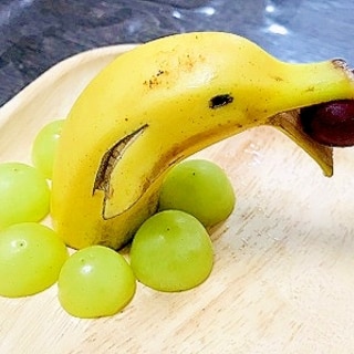 簡単！バナナで作るイルカさん
